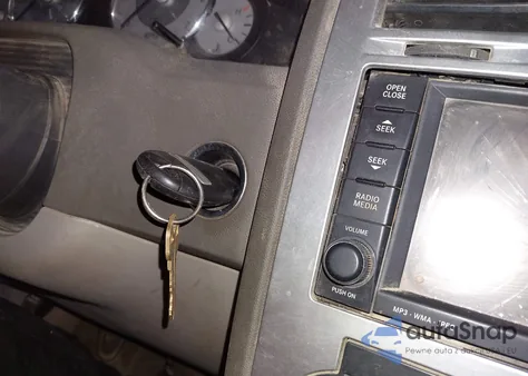 2009 Chrysler 300C Hemi из США, поврежденный, VIN 2C3KA63T39H512072